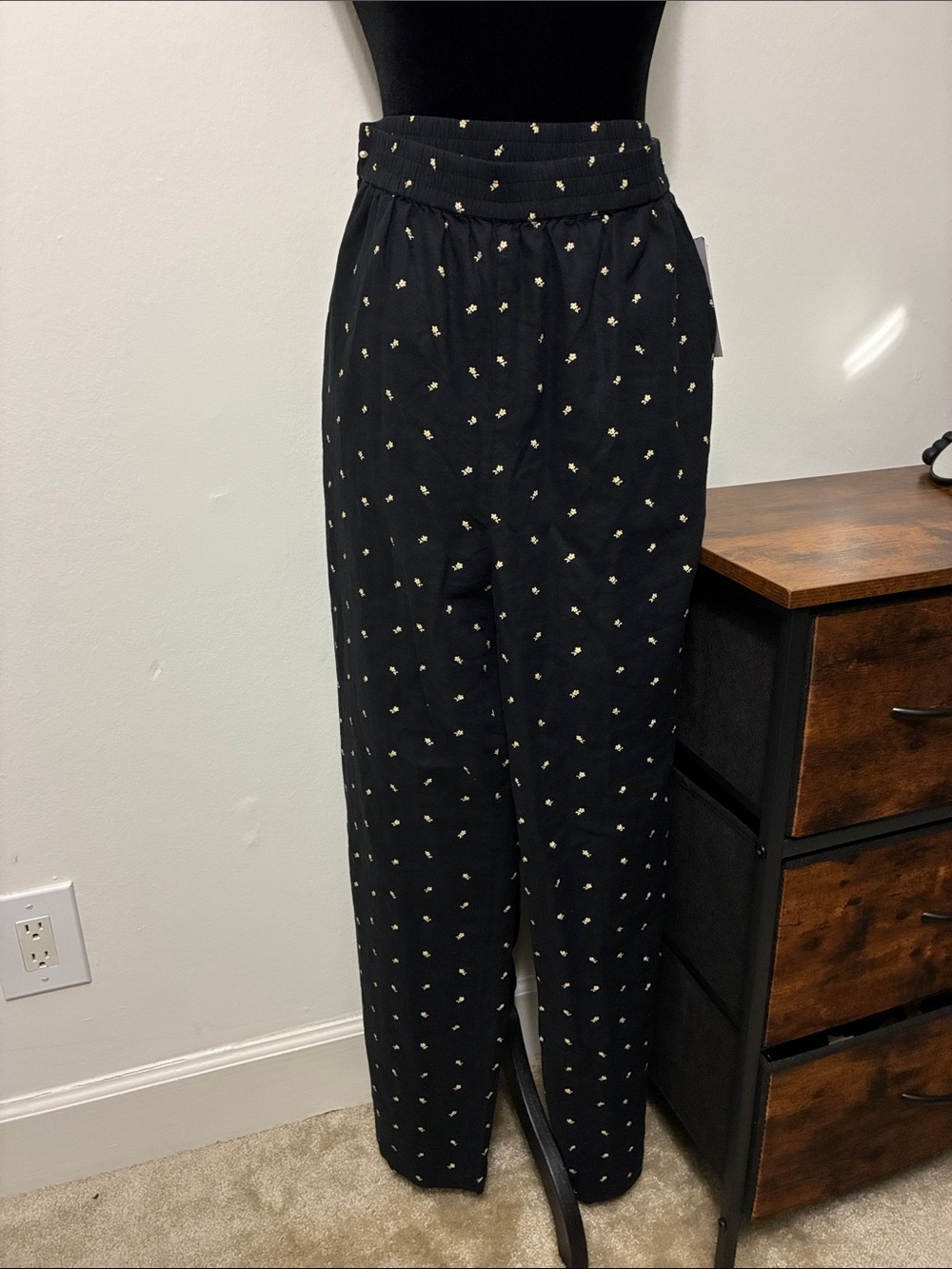 Treasure & Bond Black Wide-Leg Pants with Gold Dot Print